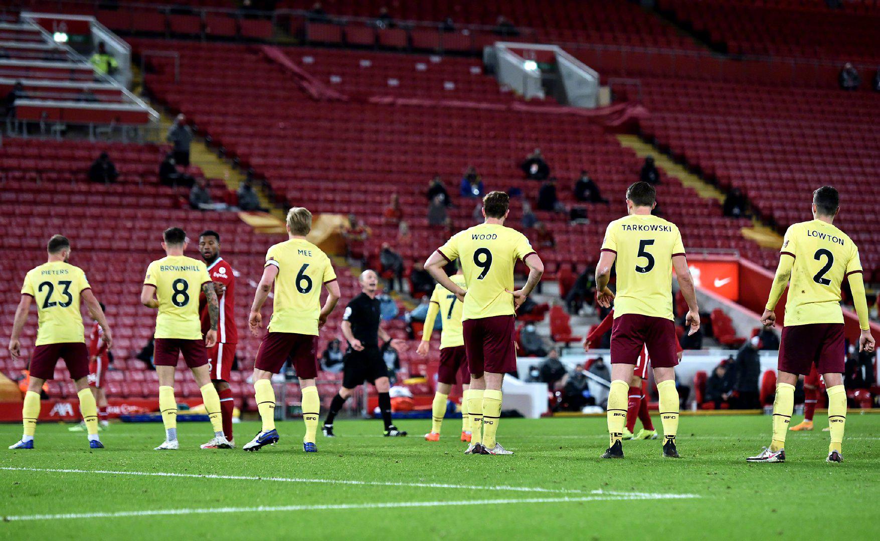 赛球队时 赛球队时